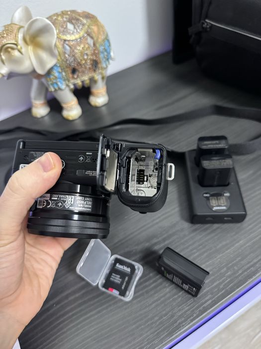 Sony ZV-E10 + Обектив Sony 16-50mm f/3.5-5.6