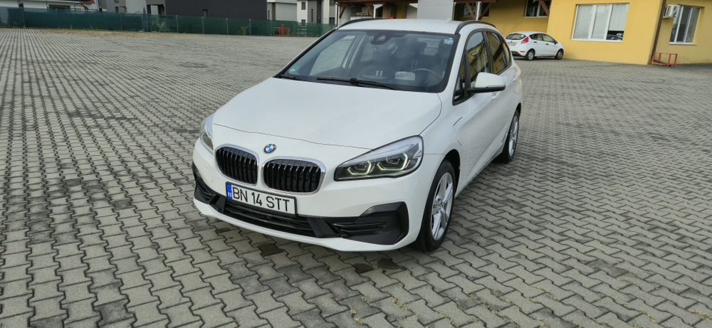 Bmw 225xe plug-in hybrid  An 2020 //  10200 € + TVA