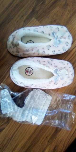 нови пухкави пантофи № 37/38