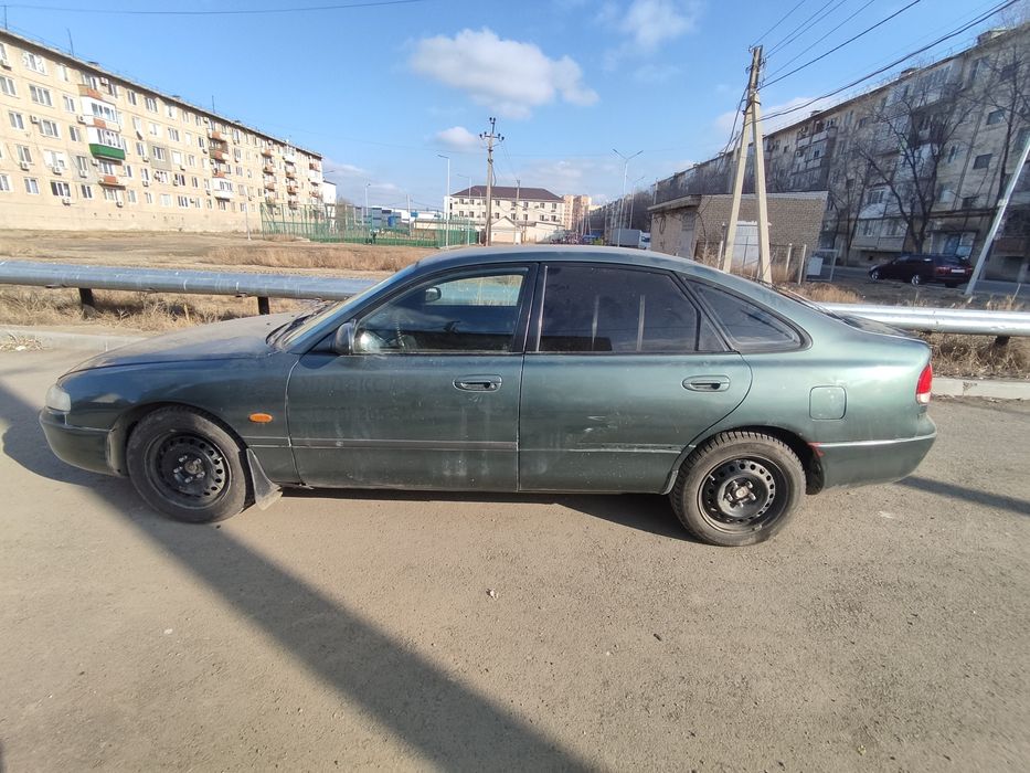 Продаёт Мазда Кронос 1996 года