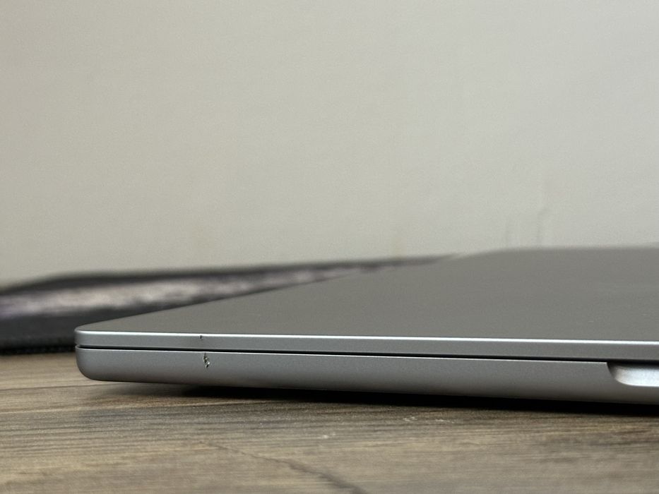 Macbook Air M2 8/256 EAC