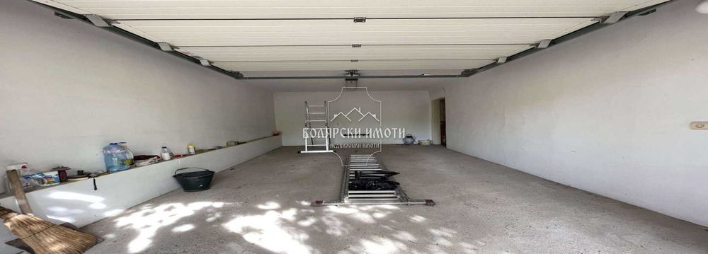 Етаж от къща в с. Първомайци