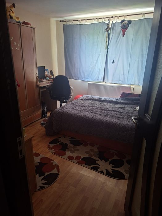Vand apartament 3 camere