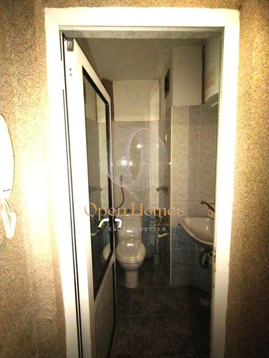 Продава се Тристаен апартамент в Пловдив, Въстанически - 135 кв.м за 1097 €/кв.м - Снимка #2