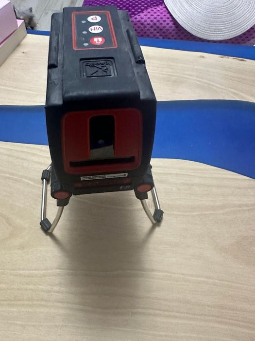 Laser Kapro in cruce rosu