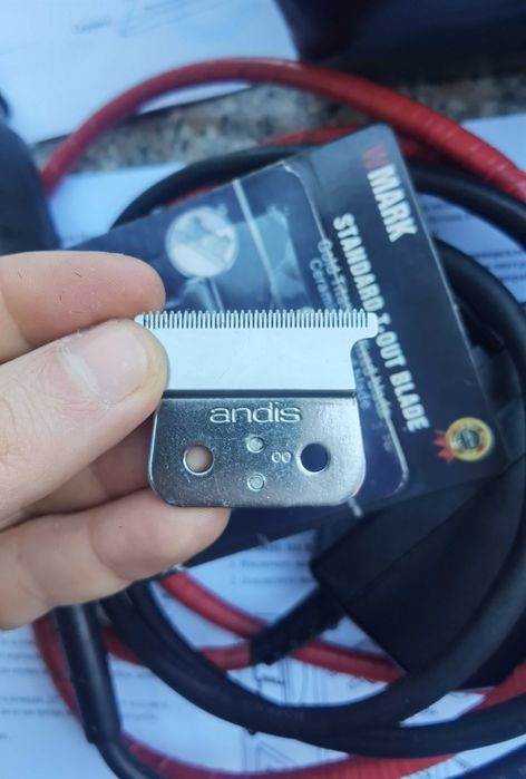 Тример за подстригване Andis T-outliner