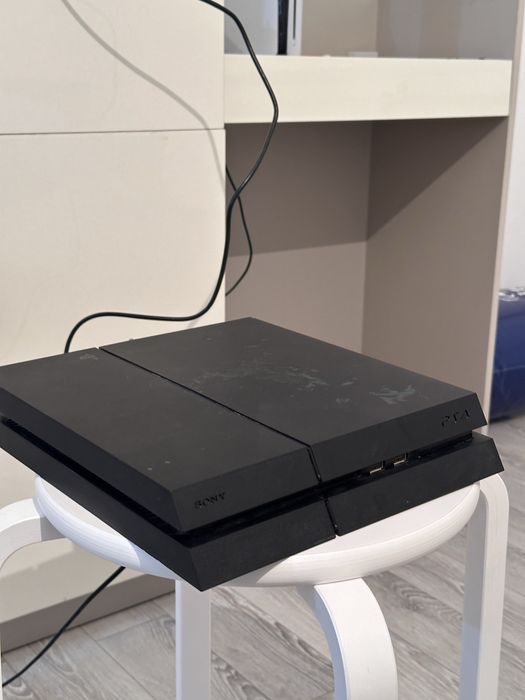 Playstation 4 goldhen 9.60 с играми
