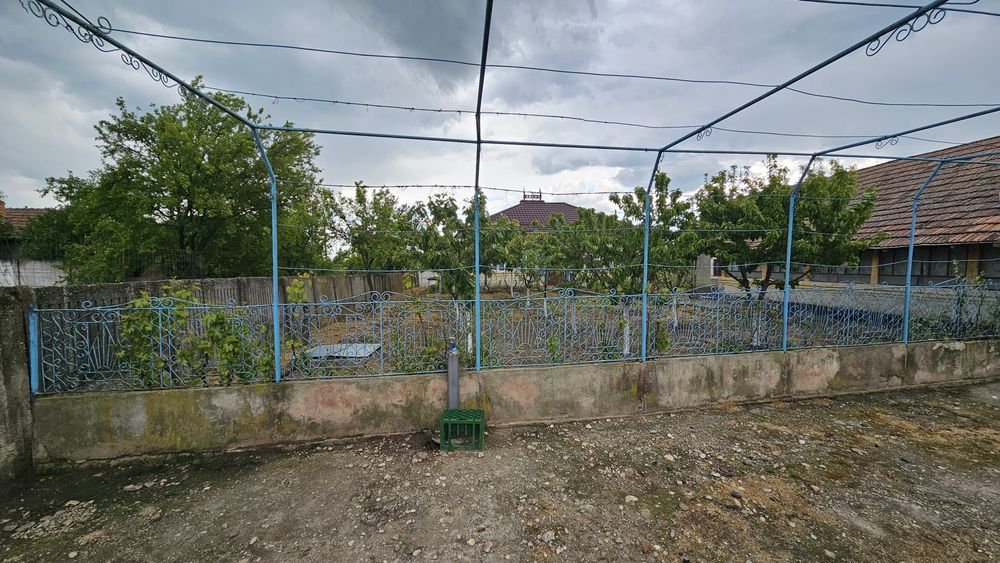 Casa+Teren de vanzare in OLT