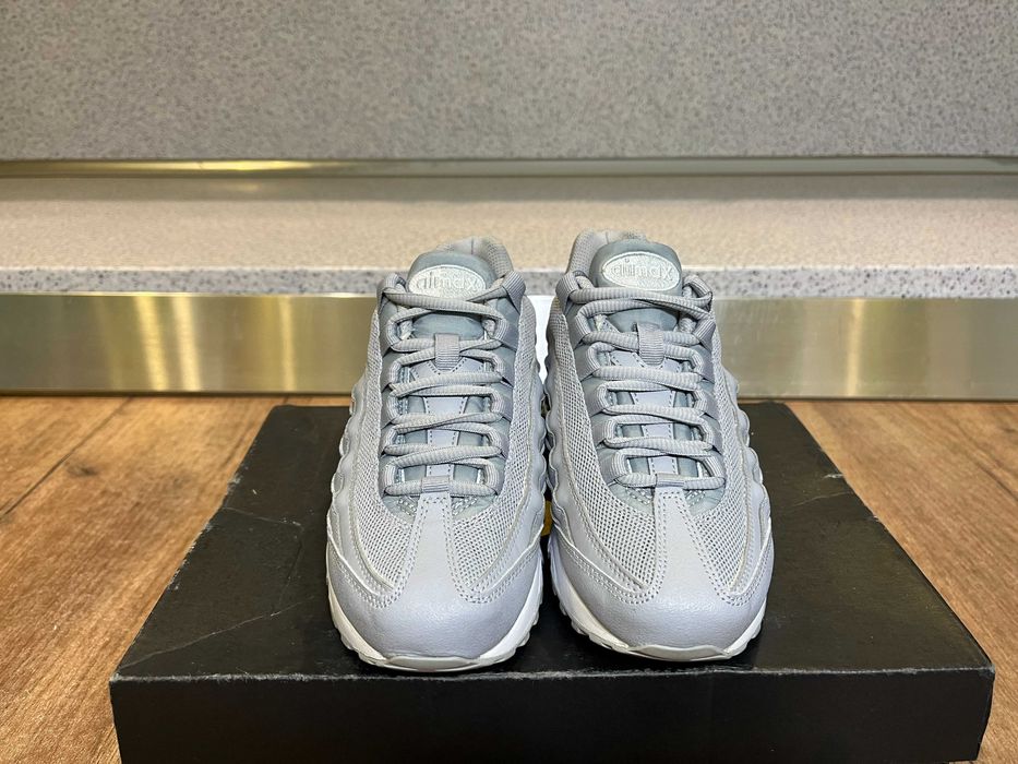 ОРИГИНАЛНИ *** Nike Air Max 95 Le / Wolf Grey White