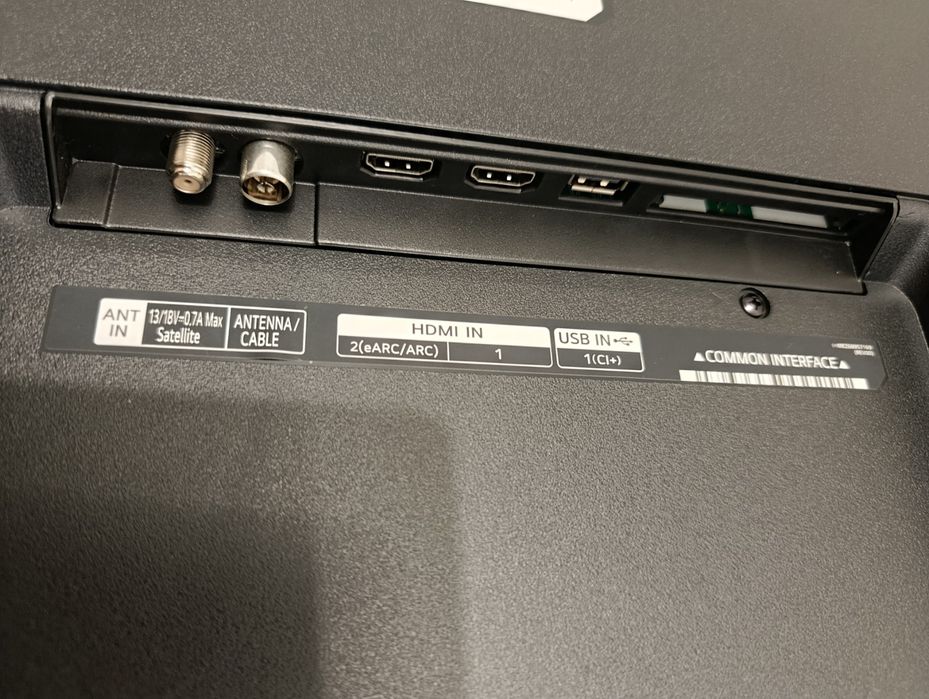 НОВ  смарт телевизор LG 55 инча.