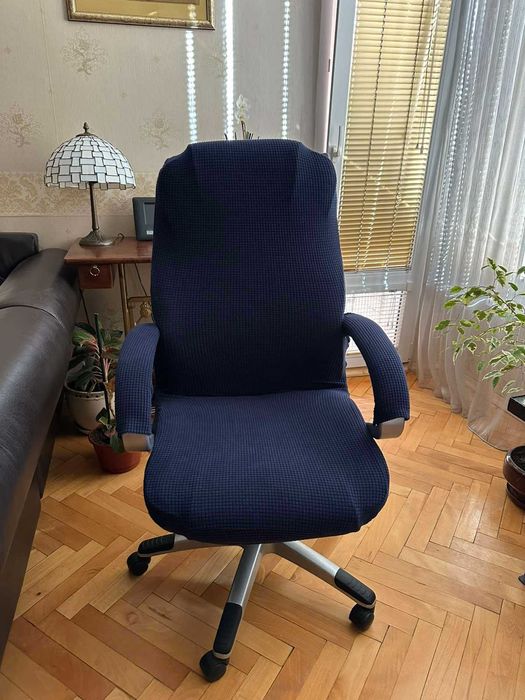 Директорски стол