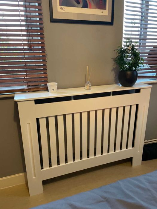 Panou decorativ- Masca calorifer, lemn MDF alb lucios M