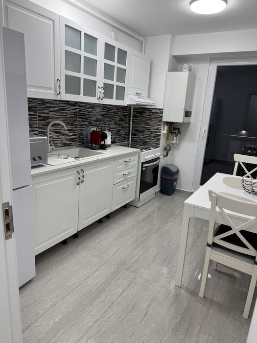 Apart 2 cam,88 mp otopeni, parcare, piscina,proprietar