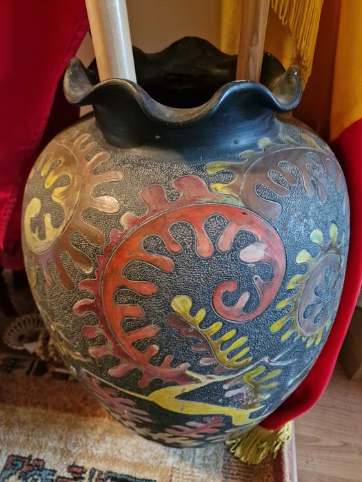 Vas decorativ foarte vechi !