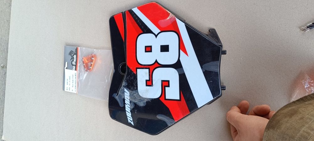 Щитокна  эндуро мотоцикл на фару от зумав S 8