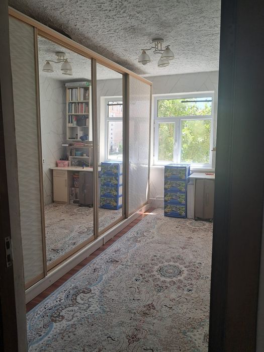 Отырар мөлтек ауданы 2 этажда 3 бөлмелі үй сатылады