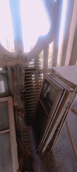 Отдам даром балки рейки кирпичивсё из кладовки рамы деревянные