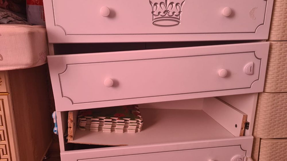 Мебельщик. Ремонт мебели и сборка.