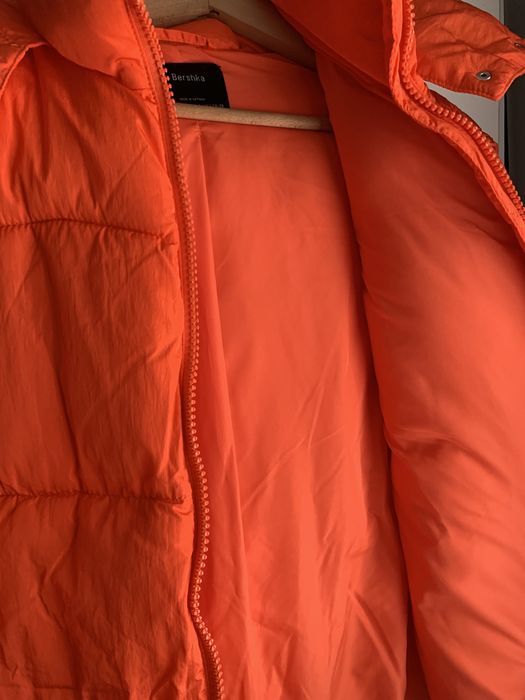 Яке    Bershka