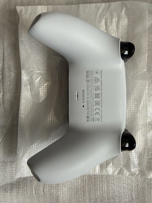 Playstation 5 почти новая