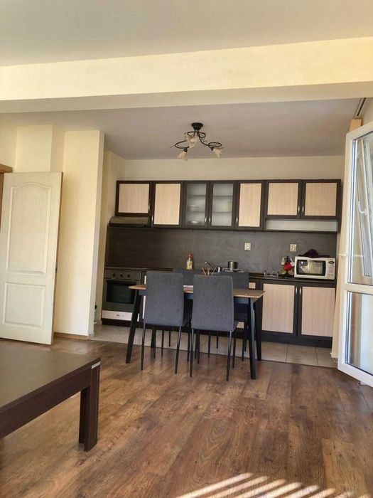 Дава се под наем Тристаен апартамент в Пловдив, Младежки Хълм - 70 кв.м за 600 € - Снимка #2