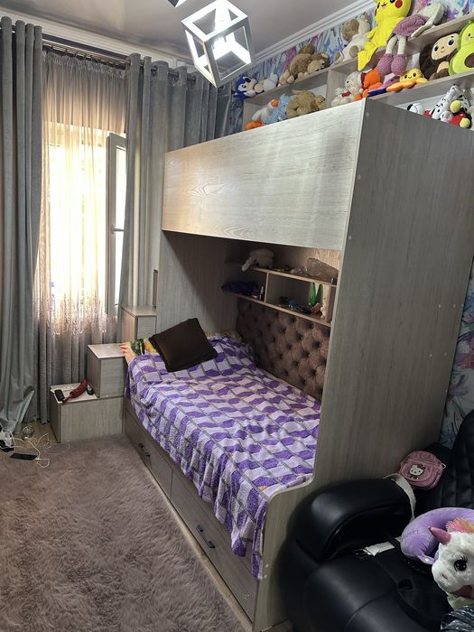 Кровать двухяростная