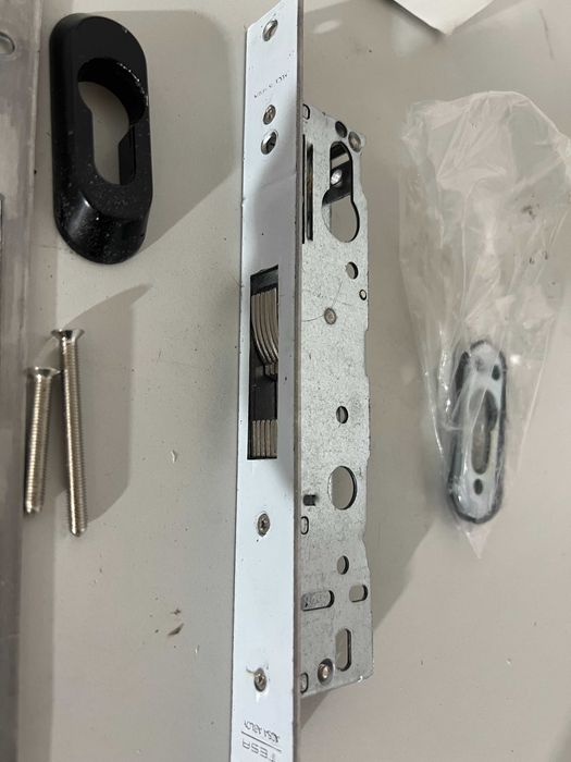 Broască încastrată TESA ASSA ABLOY 4241203AI 2241, pentru profile metalice, inox, intrare 20 mm