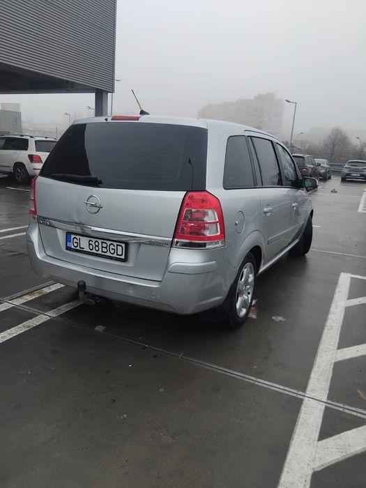 Vand Opel Zafira 1.9cdti-2008,7 locuri, km reali