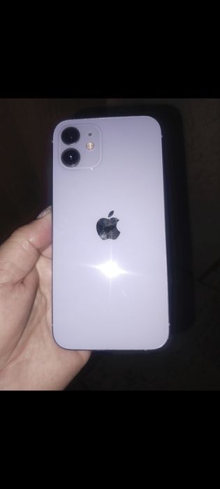 Подам  iPhon 12,