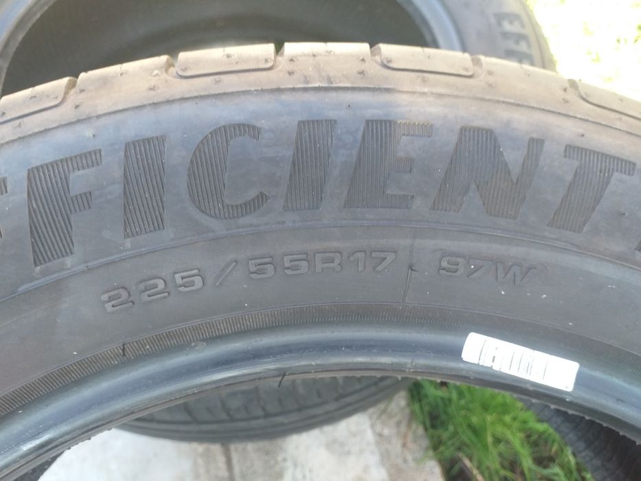 Гуми два броя 225/55/17