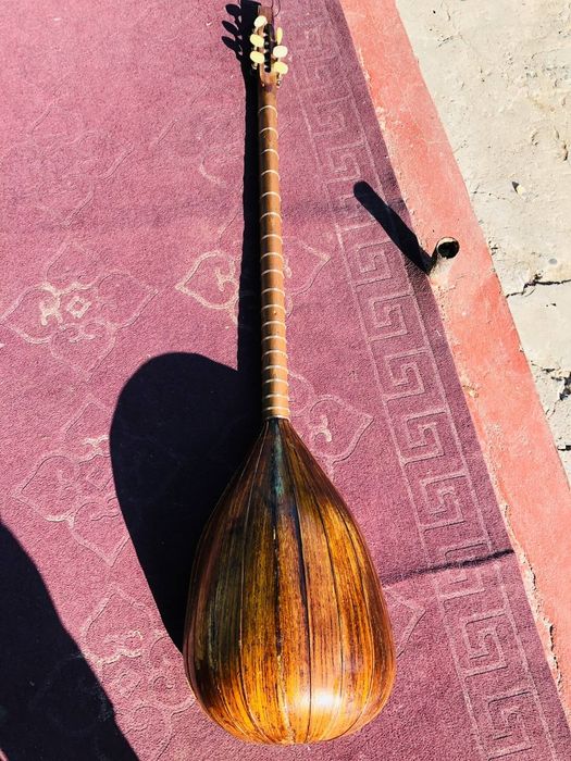 Oʻzbekcha soz  sotiladi