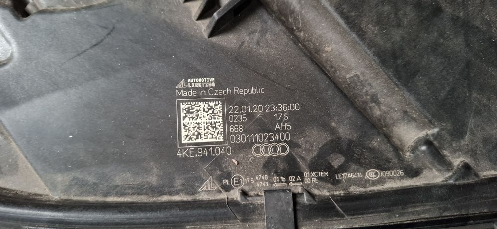 Far dreapta audi e- tron