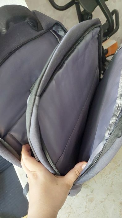 Rucsac laptop business – nou, întărit, 2 compartimente, multe buzunare - nou