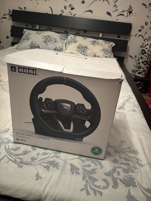 Vând volan HORI Racing Wheel (Pc/xbox)