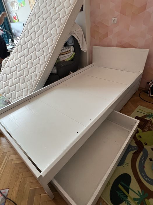 Продавам легло с две ракли - персон