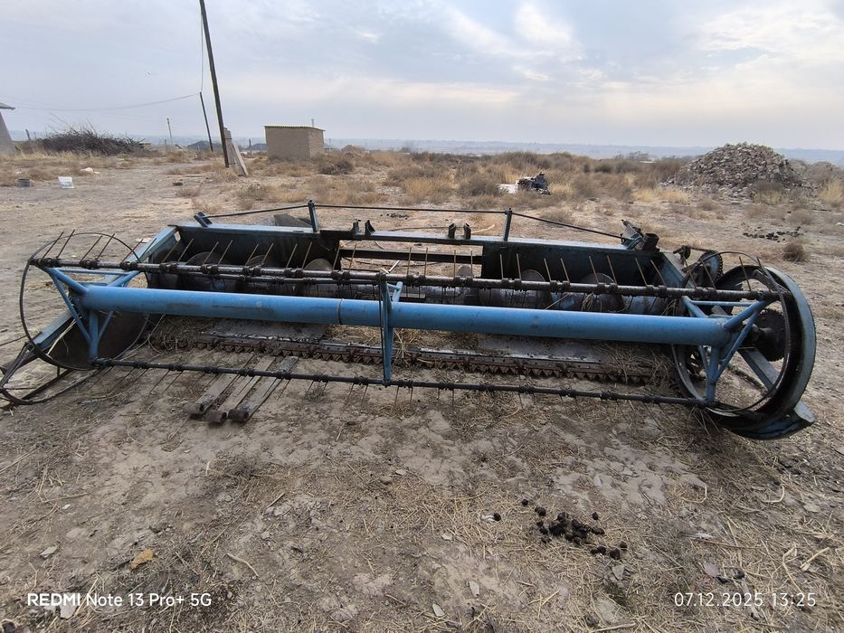 Трактор жатка нахаду