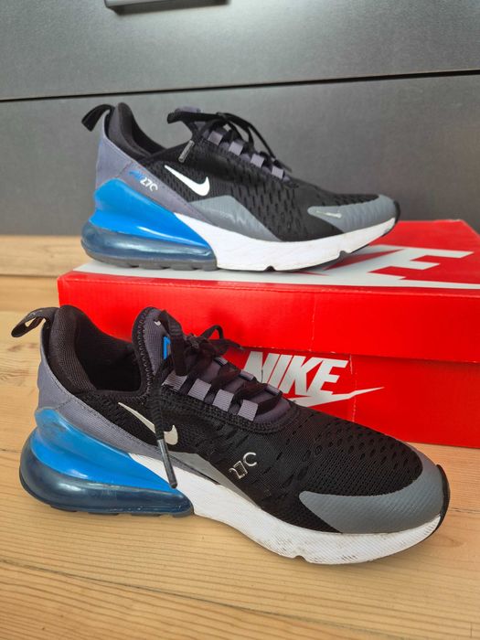 Дамски обувки Nike 270