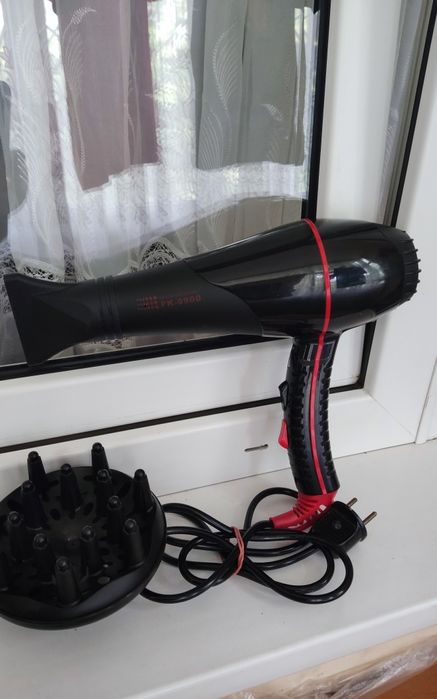 Фен для волос с насадками