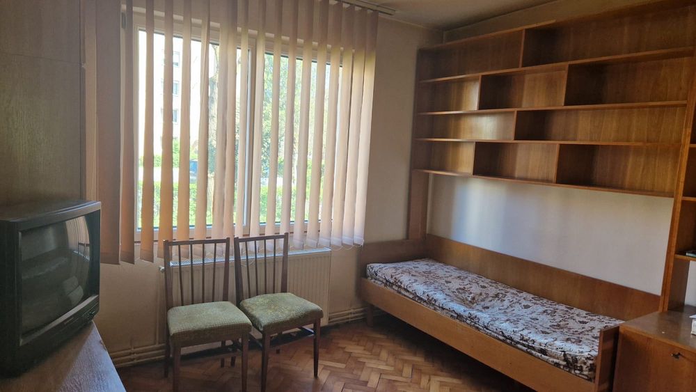 Apartament 3 camere de vânzare - proprietar