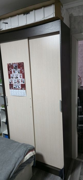 Продам шкаф 100х210х42