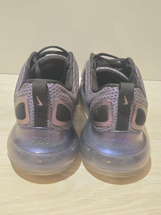 Adidas Nike Air Max 720          42.5