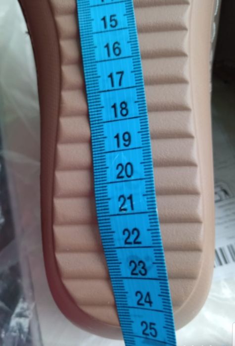 Женская обувь в ассортименте