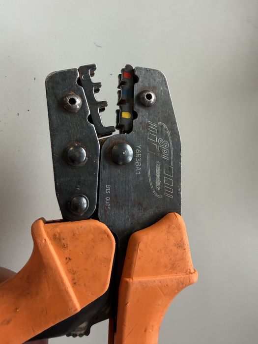 Cleste sertizat papuci