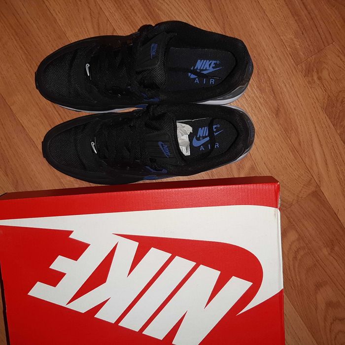 маратонки nike air max