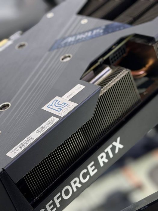 GeForce RTX 4070 Ti (GIGABYTE AORUS Elite)