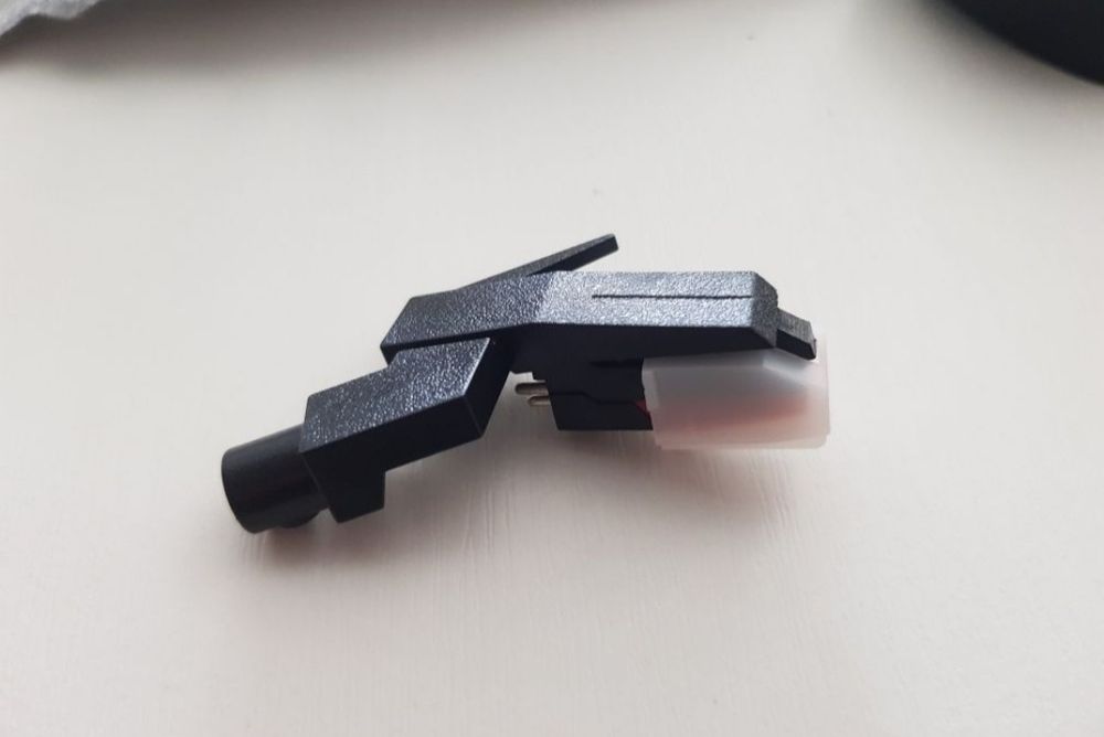 Игличка + доза за грамофон - универсална / стерео доза за грамофон