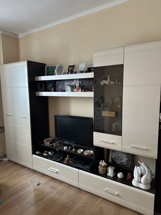 Продам Стенка,  горка в зал или спальню в хорошем состоянии