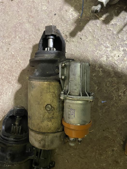 Продам два стартера газ 53