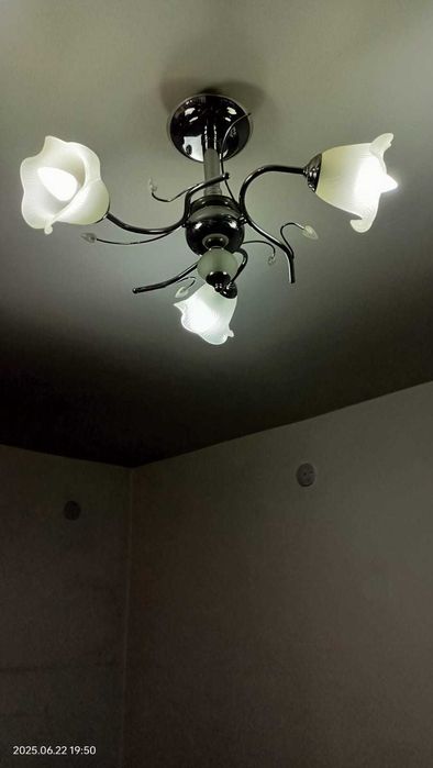 Люстра потолочная