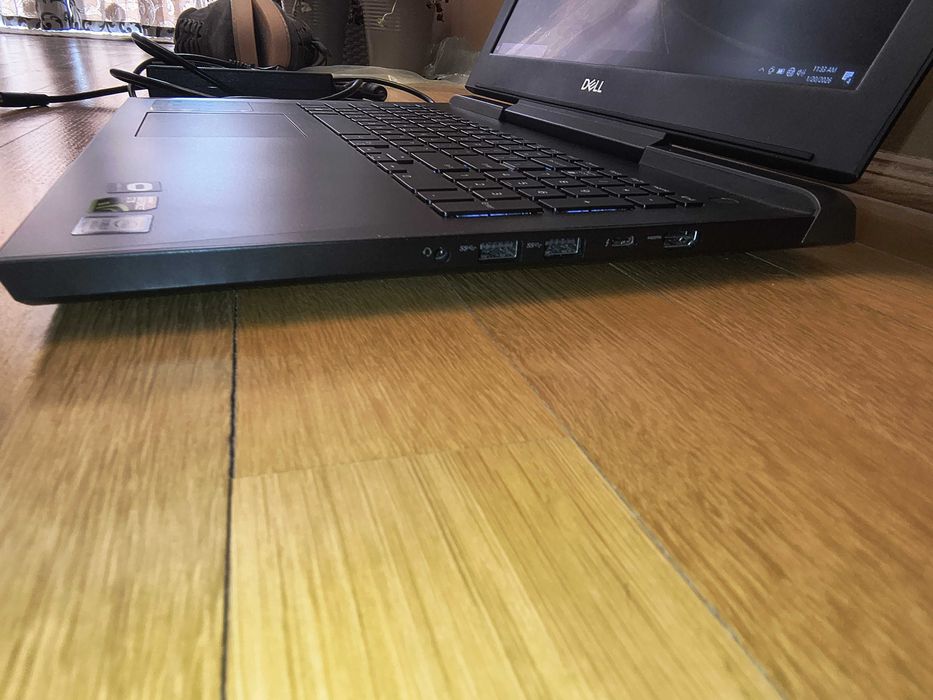 Vând Laptop gaming Dell G5 5587 - 15.6" FHD 120Hz Nvidia GTX 1060 6Gb